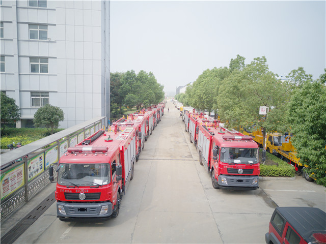 15辆东风7吨消防车发往黑龙江