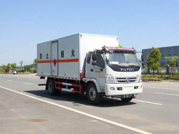 福田奥铃易燃液体厢式运输车,3类危险品运输车
