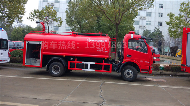 东风多利卡6.8吨简易消防车图