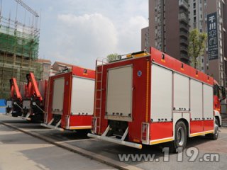泸州消防花245万美元从德进口消防车装备泸州消防队