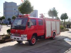 由云南香格里拉古城发生大火更显小型消防车在老城的应用的必要性