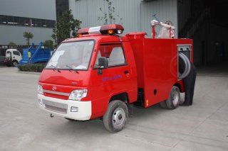 客户在我厂订购一辆福田小型消防洒水车