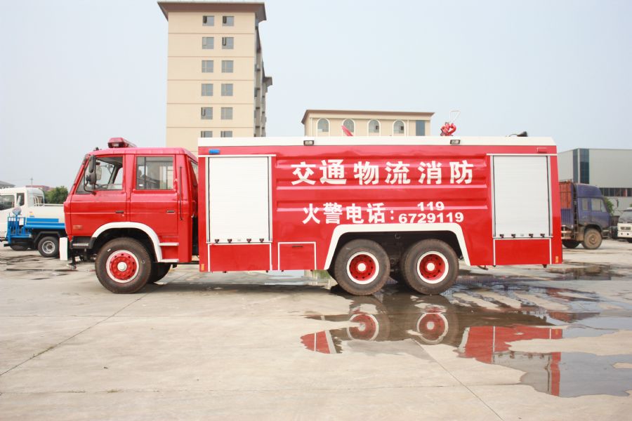 东风12吨水罐消防车