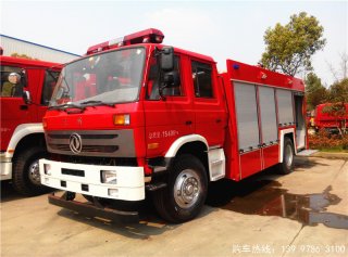 云南客户订购的东风153水罐消防车圆满交车