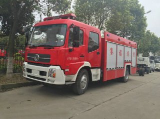 新疆乌鲁木齐赛福物业在我厂订购的东风天锦消防车完成验收