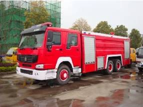豪沃15吨水罐消防车