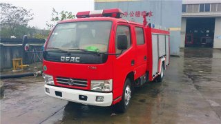 北京祥龙集团在我公司采购东风3吨水罐消防车