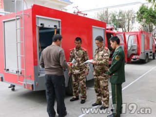 梁河消防两辆乡镇专用水罐消防车“上岗”